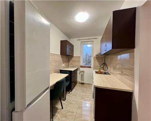 Inchiriere 3 camere central ,recent renovat, Ploiesti