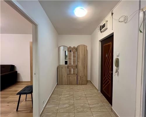 Inchiriere 3 camere central ,recent renovat, Ploiesti