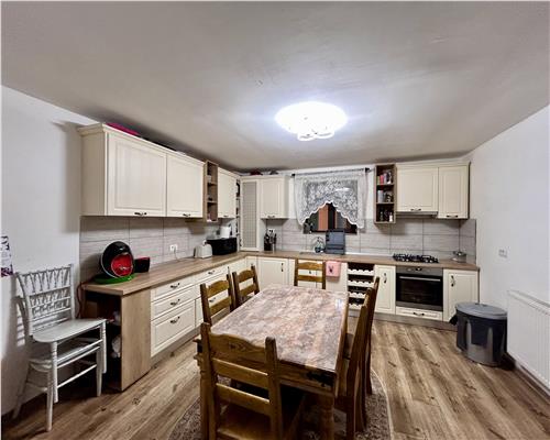 Vila individuala 5 camere, Breaza de Jos, complet mobilata si utilata