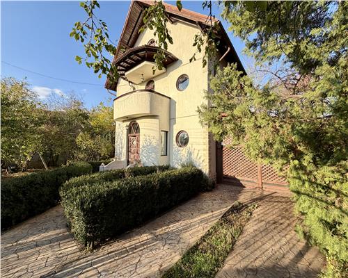 Vila 5 camere, teren 795 mp, Ploiesti, zona centrala