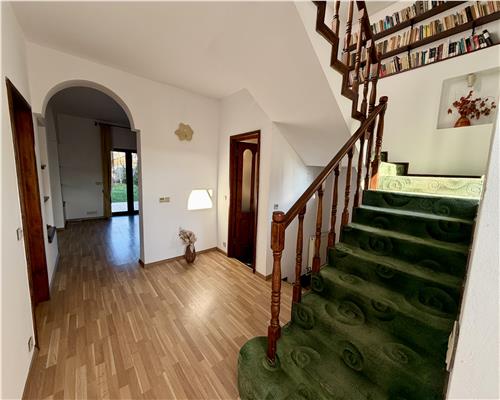 Vila 5 camere, teren 795 mp, Ploiesti, zona centrala