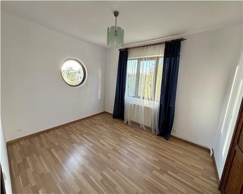 Vila 5 camere, teren 795 mp, Ploiesti, zona centrala