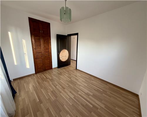 Vila 5 camere, teren 795 mp, Ploiesti, zona centrala