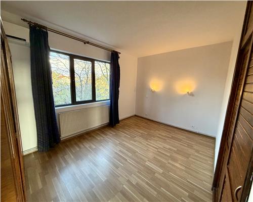 Vila 5 camere, teren 795 mp, Ploiesti, zona centrala
