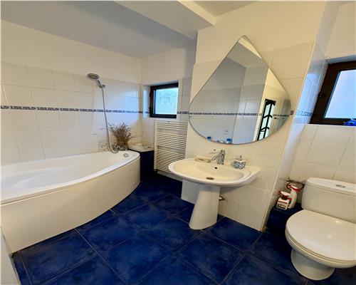 Vila 5 camere, teren 795 mp, Ploiesti, zona centrala