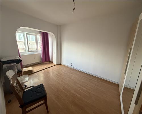 Apartament 2 camere, centrala proprie, Ploiesti, zona Republicii