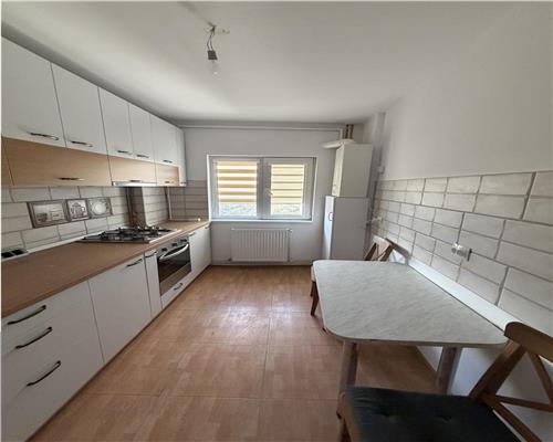 Apartament 2 camere, centrala proprie, Ploiesti, zona Republicii