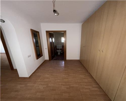 Apartament 2 camere, centrala proprie, Ploiesti, zona Republicii