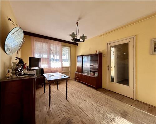 Apartament 2 camere, Piata Anton , Ploiesti