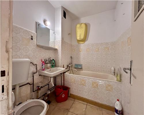 Apartament 2 camere, Piata Anton , Ploiesti