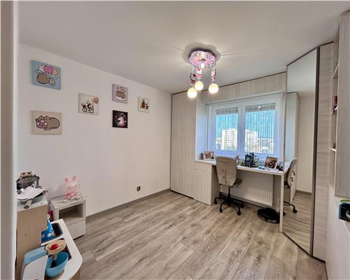 Apartament 3 camere, renovat LUX, West Mall, Ploiesti