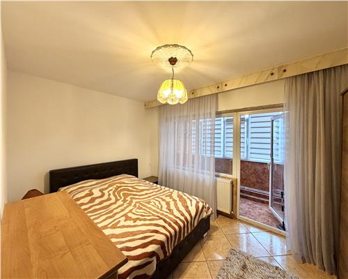 Vanzare apartament 2 camere, decomandat, centrala termica, Democratiei, Ploiesti