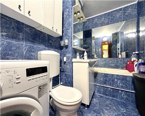 Vanzare apartament 2 camere, decomandat, centrala termica, Democratiei, Ploiesti