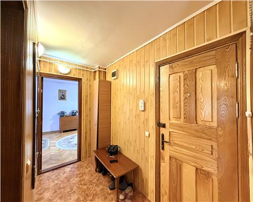 Vanzare apartament 2 camere, decomandat, centrala termica, Democratiei, Ploiesti