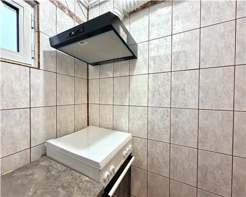Vanzare apartament 2 camere, decomandat, centrala termica, Democratiei, Ploiesti