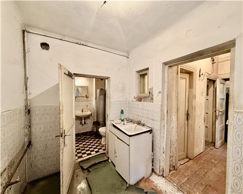 Apartament 2 camere in vila, curte, zona AFI Palace, Ploiesti