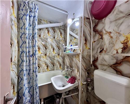 Apartament 3 camere, semidecomandat, Vest, Ploiesti