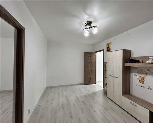 Apartament 3 camere, renovat, centrala proprie, Mihai Bravu, Ploiesti