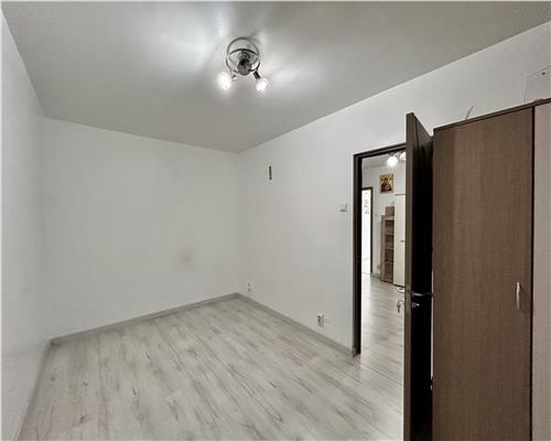 Apartament 3 camere, renovat, centrala proprie, Mihai Bravu, Ploiesti