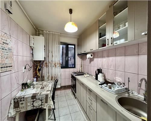 Apartament 3 camere, renovat, centrala proprie, Mihai Bravu, Ploiesti