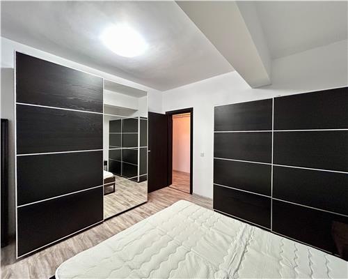 Apartament 3 camere, 2 locuri de parcare, centrala proprie, Vest