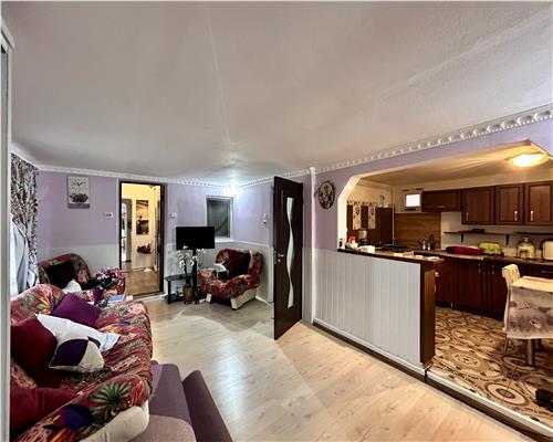 Vanzare casa 5 dormitoare, curte 378 mp, foisor, Motoi, Ploiesti