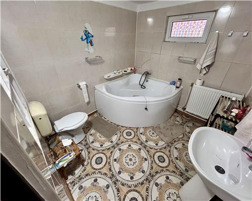 Vanzare casa 5 dormitoare, curte libera 378 mp, Motoi, Ploiesti