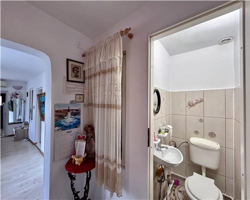Vanzare casa 5 dormitoare, curte libera 378 mp, Motoi, Ploiesti
