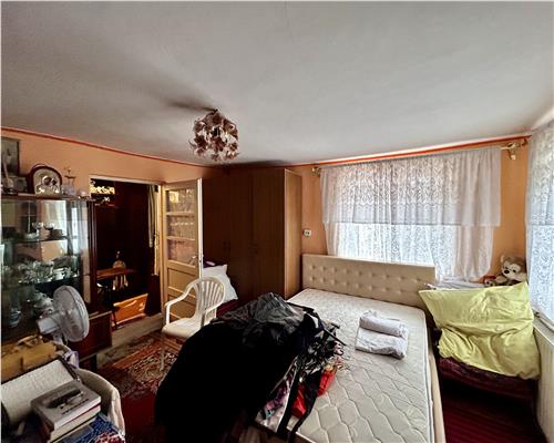 Vanzare casa 5 dormitoare, curte libera 378 mp, Motoi, Ploiesti