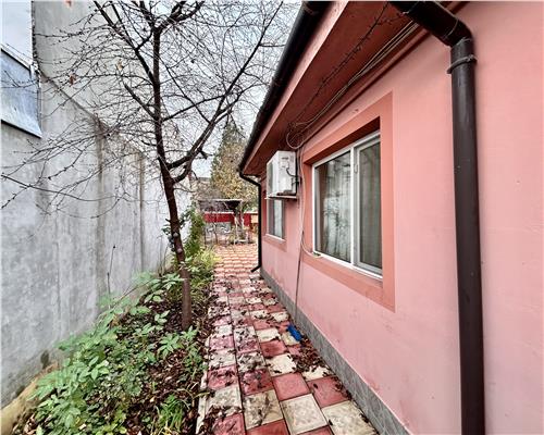 Vanzare casa 5 dormitoare, curte libera 378 mp, Motoi, Ploiesti