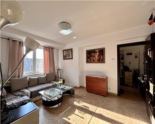 Apartament 2 camere, semidecomandat, Sud, Ploiesti