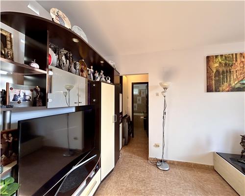 Apartament 2 camere, semidecomandat, Sud, Ploiesti