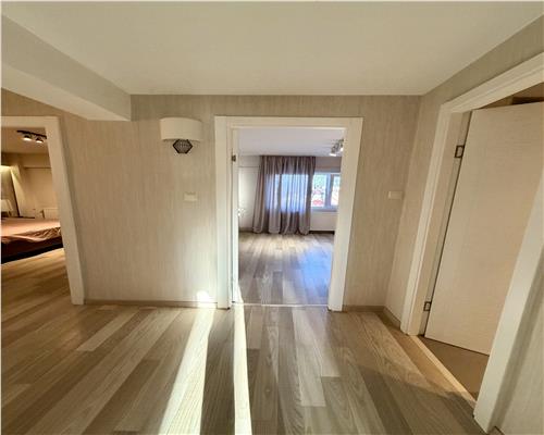 Apartament 3 camere, centrala proprie, Ploiesti, zona centrala