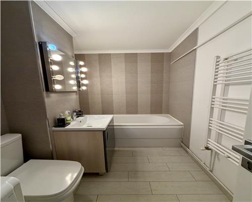 Apartament 3 camere, centrala proprie, Ploiesti, zona centrala