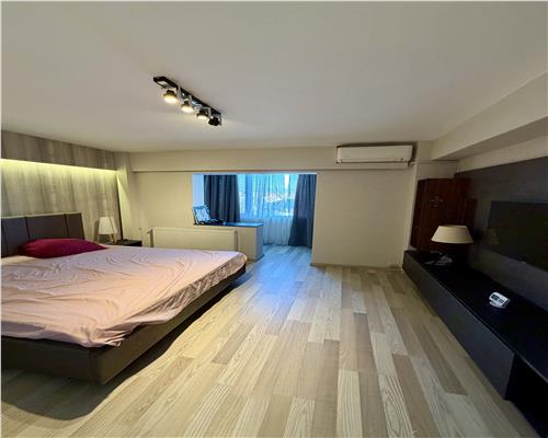 Apartament 3 camere, centrala proprie, Ploiesti, zona centrala