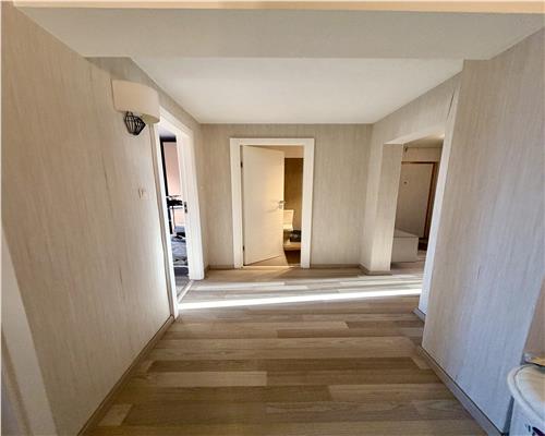 Apartament 3 camere, centrala proprie, Ploiesti, zona centrala