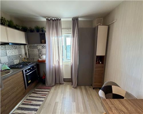 Apartament 3 camere, centrala proprie, Ploiesti, zona centrala