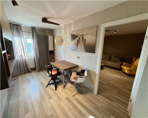 Apartament 3 camere, centrala proprie, Ploiesti, zona centrala