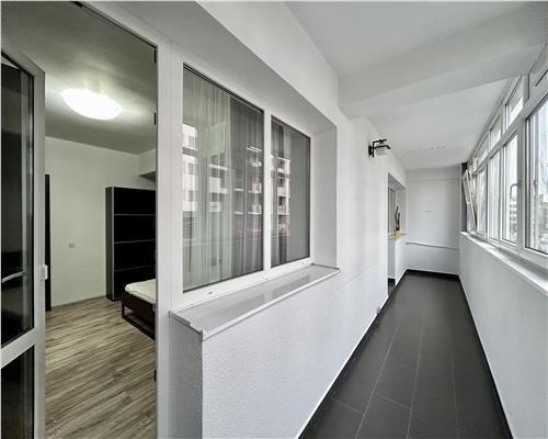 Apartament 3 camere, 2 locuri de parcare, centrala proprie, Vest