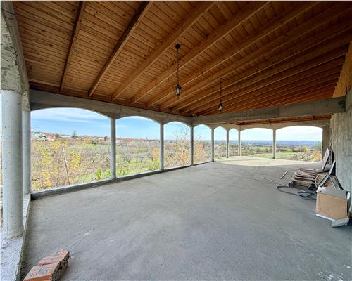 Pensiune 6 camere, teren 12713 mp, Dealul Mare, Urlati, Prahova