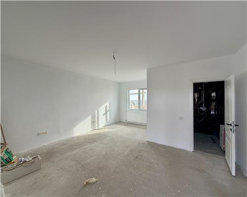 Pensiune 6 camere, teren 12713 mp, Dealul Mare, Urlati, Prahova