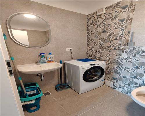 Inchiriere garsoniera de lux, parcare privata, zona Cartier Albert