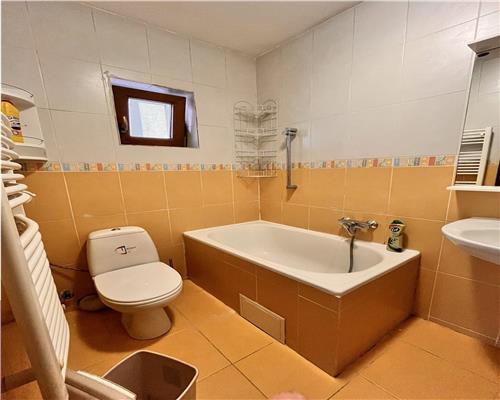 Inchiriere casa 5 camere,  Ploiesti,  zona Bd. Castanilor