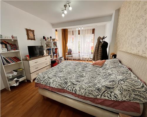 Inchiriere casa 5 camere,  Ploiesti,  zona Bd. Castanilor