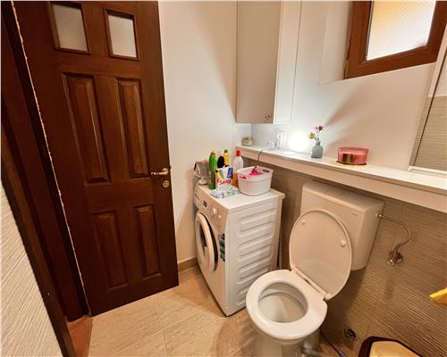 Inchiriere casa 5 camere,  Ploiesti,  zona Bd. Castanilor