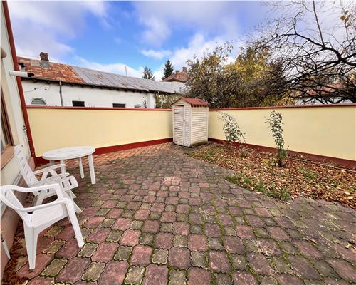 Inchiriere casa 5 camere,  Ploiesti,  zona Bd. Castanilor