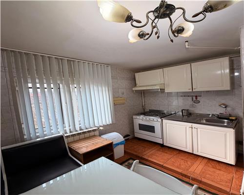 Apartament 3 camere ,centrala proprie,  in Ploiesti ,  Eroilor