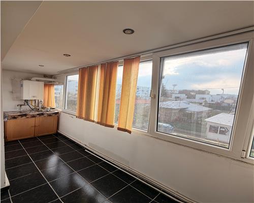 Apartament 3 camere ,centrala proprie,  in Ploiesti ,  Eroilor