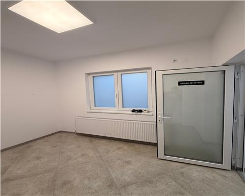 Spatiu comercial cu parcare proprie , Ploiesti, ultracentral