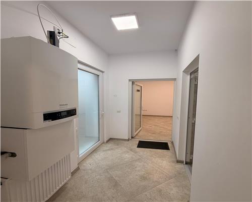 Spatiu comercial cu parcare proprie , Ploiesti, ultracentral